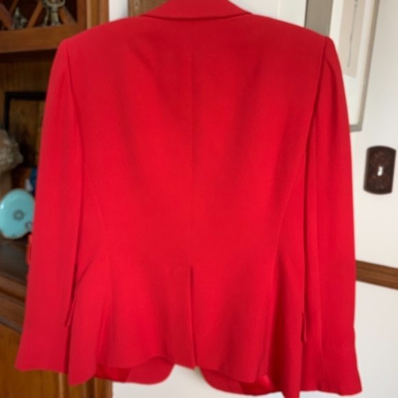 Giorgio Armani silk blazer. Pre owned but in excellent shape - Picture 3 of 5